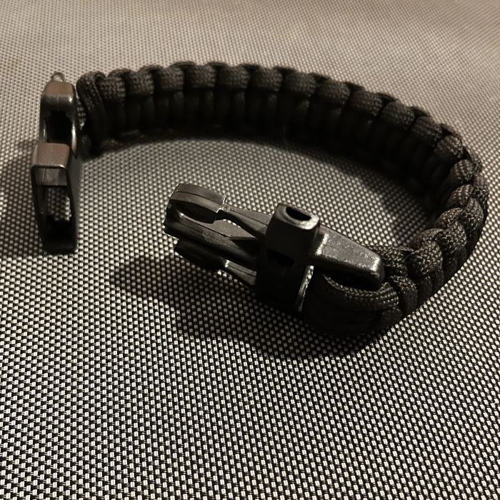 Тактический браслет, паракорд