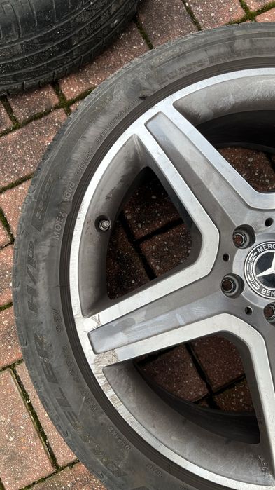 Koła Mercedes-Benz OEM 19 AMG 8JX19 H2 ET43.5 GLA