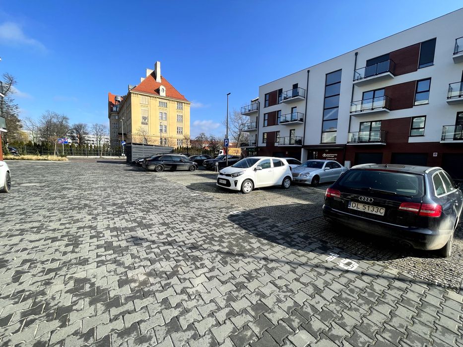 Miejsce postojowe Legnica Inwestycja Fredry 3