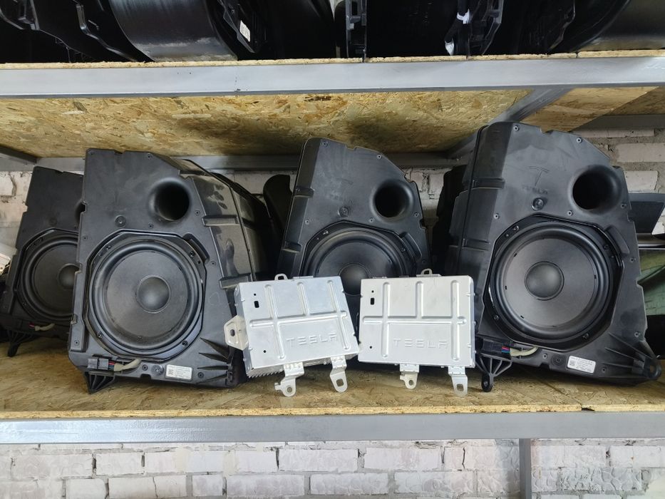 Динамік низкочастотн якый tesla модель y сабвуфер оригінальний 1656267