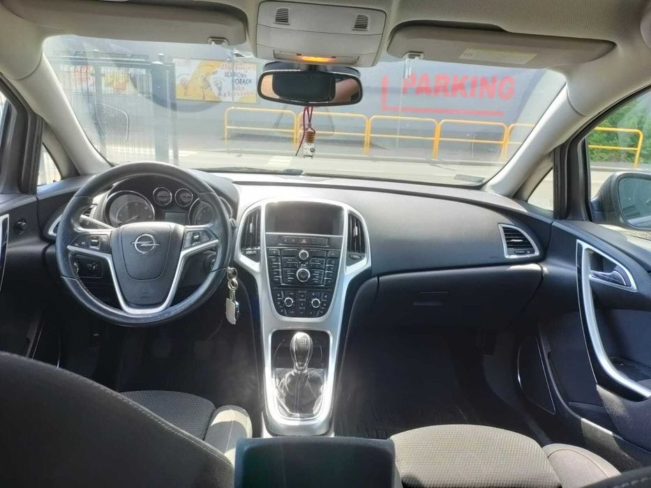 OPEL ASTRA J (uszkodzona dwu masa)