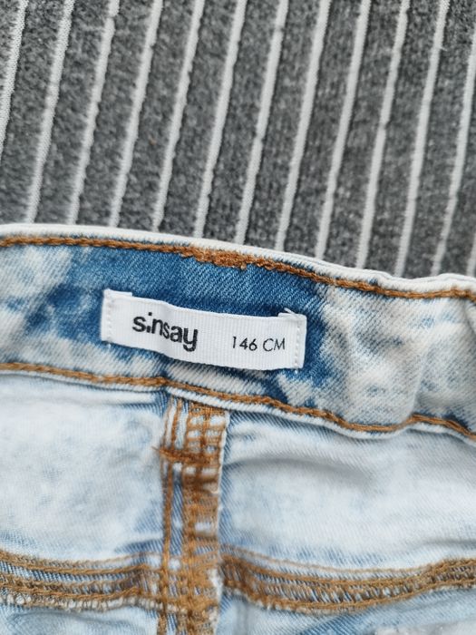 Spodenki chłopięce 146 cm.