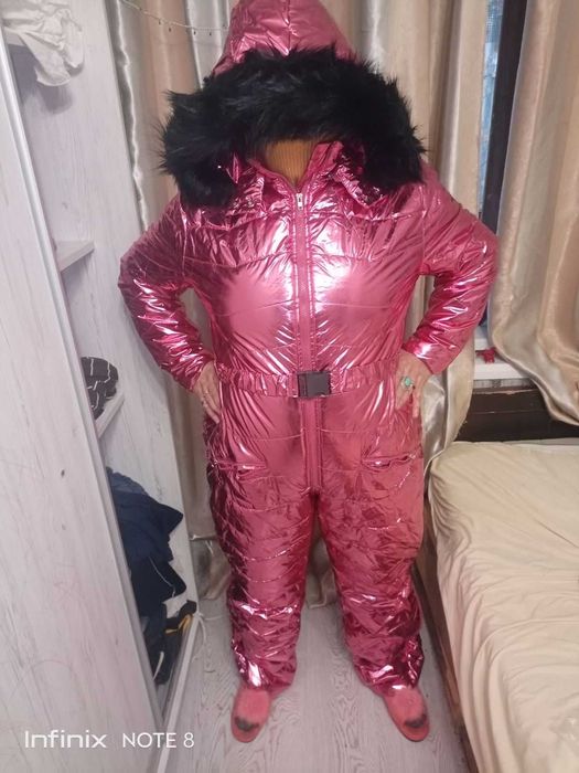 Зимний женский комбинезон