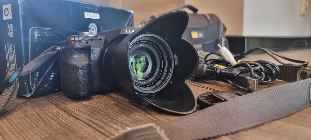 Aparat fotograficzny - Panasonic FZ28