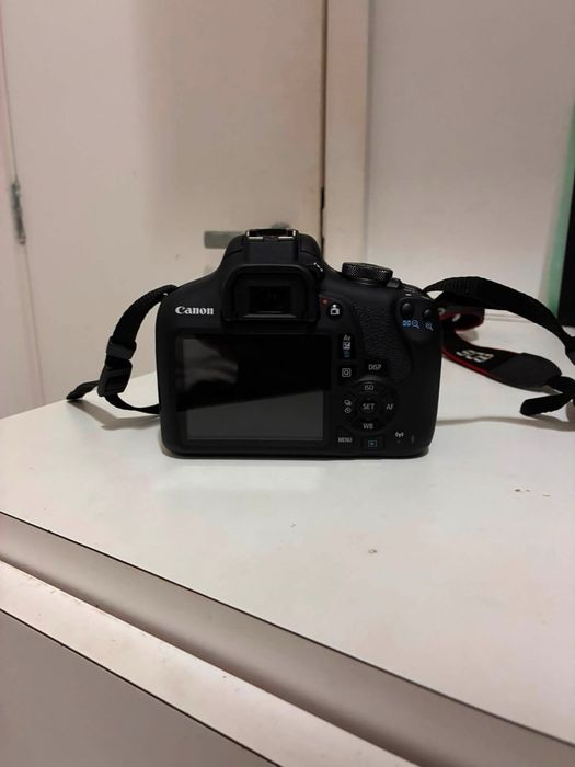 Canon EOS 2000D / Rebel T7 DSLR + 2 lentes – Excelente estado