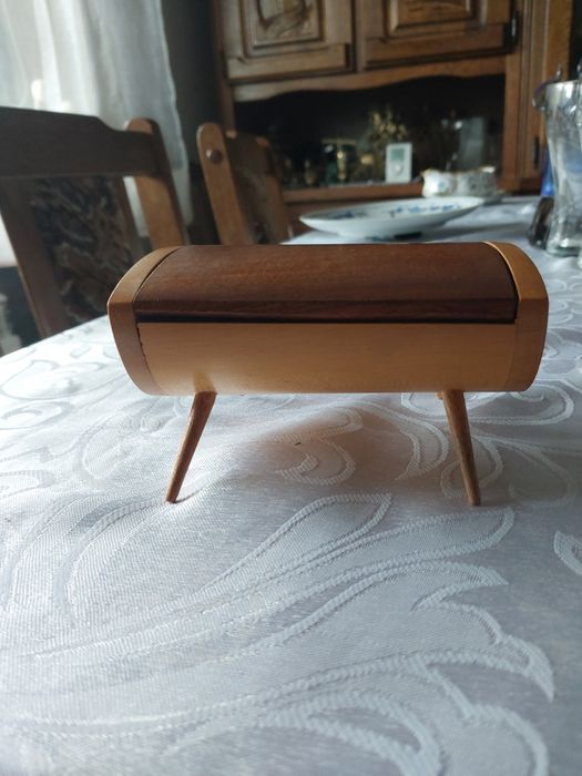 Papierośnica vintage szkatułka patyczak