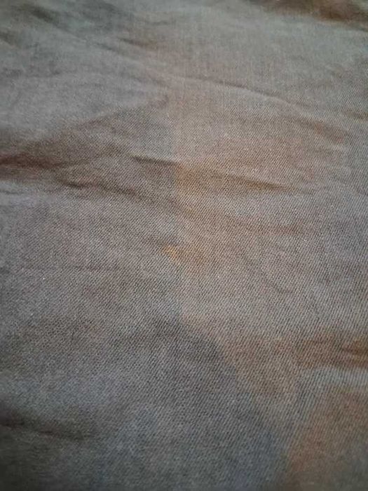Dopasowane materiałowe spodnie - Pull & Bear
