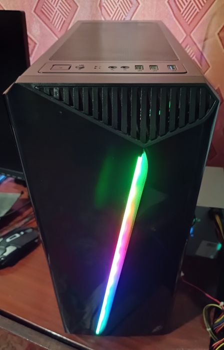 Продам корпус 1STPLAYER R3-3R1 Black с 3 вентиляторами