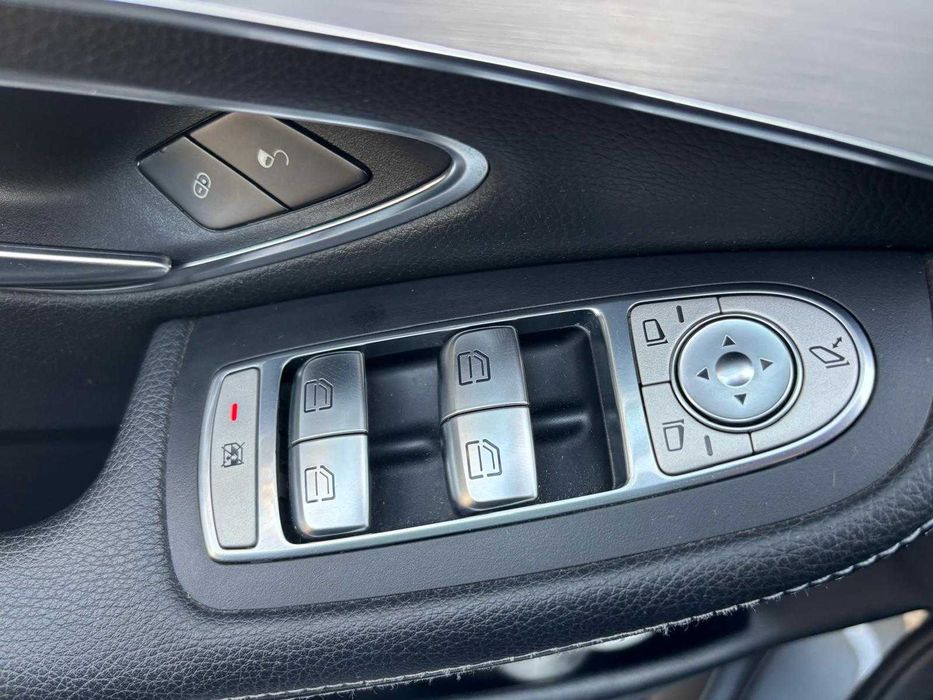 Mercedes GLC 250 d 4 Matic 9G-Tronic - Interior AMG - NACIONAL