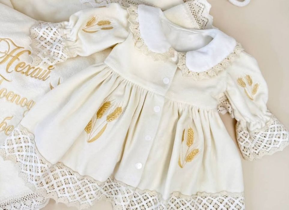 Хрещення.Вишиванка комплект для новонародженої.Сукня для немовляти.