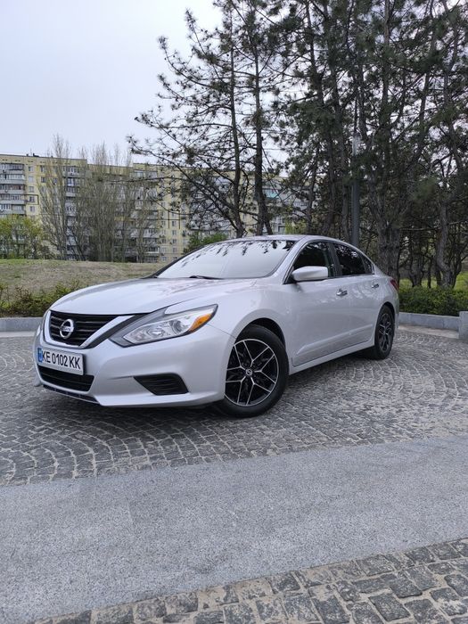 Nissan Altima SV