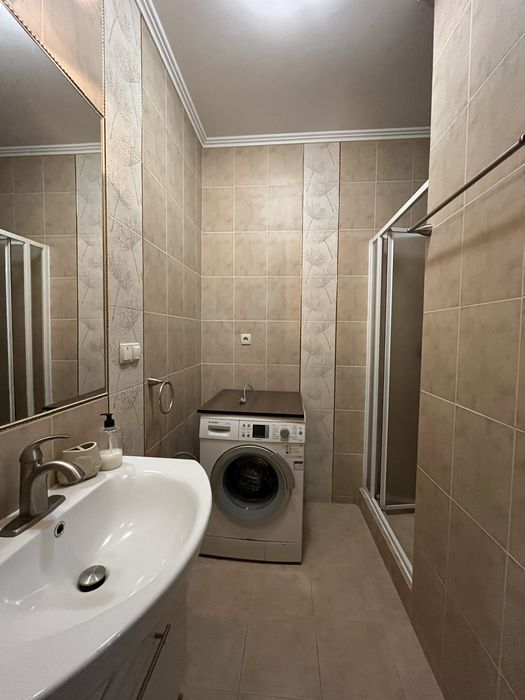 Продається будинок пл. 244 м2 в передмісті Івано-Франківська