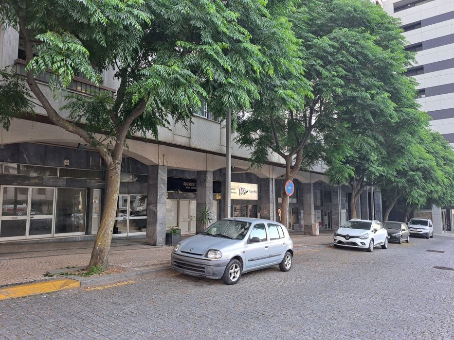 Loja em Gaia (Metro Sto Ovídeo)