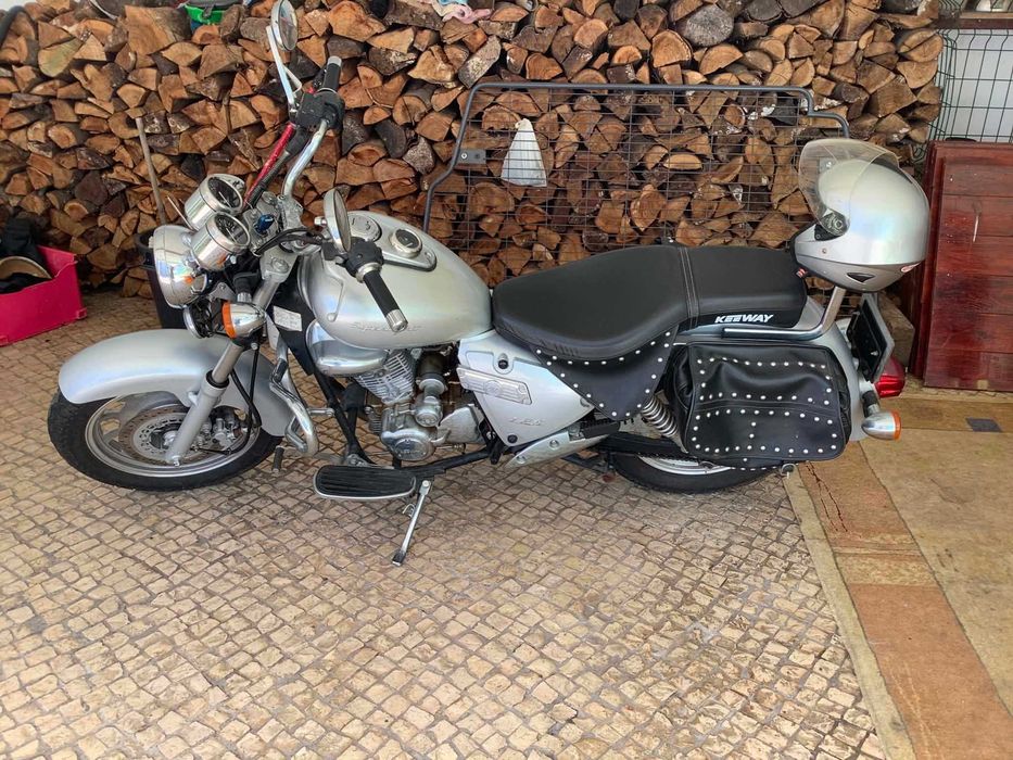 Keeway Superlight 125 – 125cc – Prateada