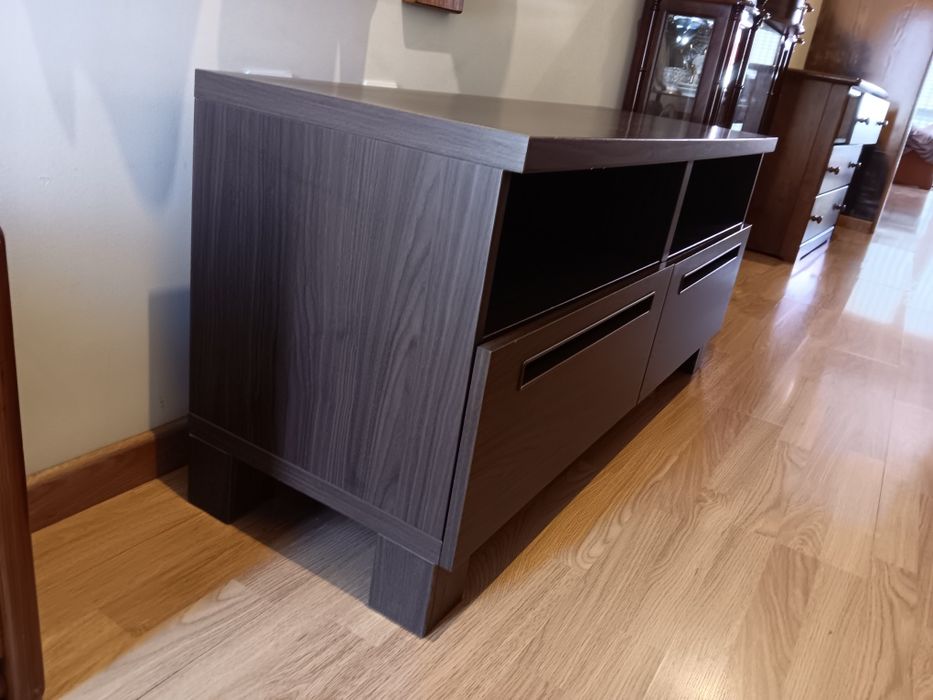 Móvel TV IKEA Móvel TV do IKEA,  cor castanho escuro,