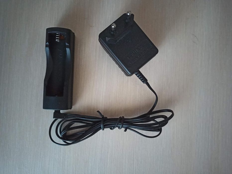 Зарядное для аккумулятора 18650