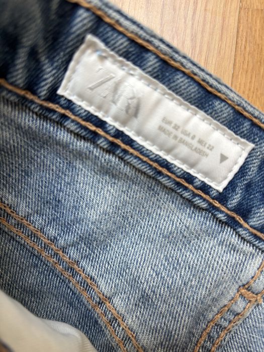 Jeansy Zara Mom fit ostatnia kolekcja