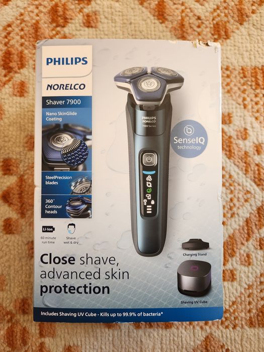Электробритва Philips Norelco Series 7900, S7889/91 с UV (УФ) очисткой