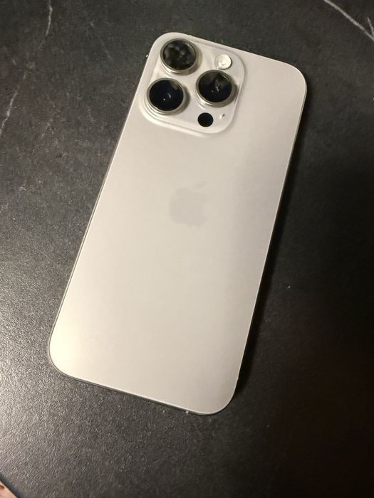 Iphon 15 pro 256 g сірий