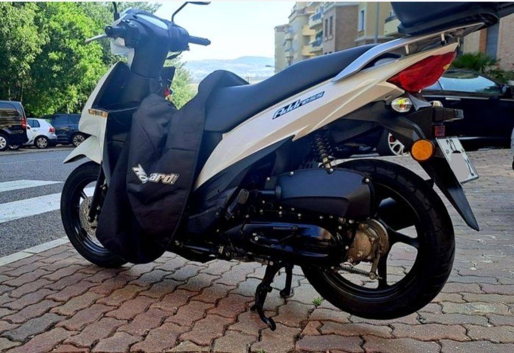 Suzuki adress 110 com poucos kms
