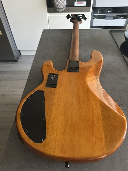 Sterling by MusicMan Stingray Ray34