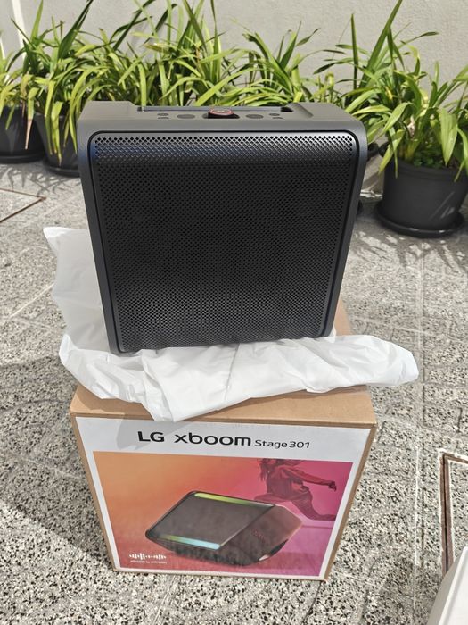 LG XBOOM Stage 301