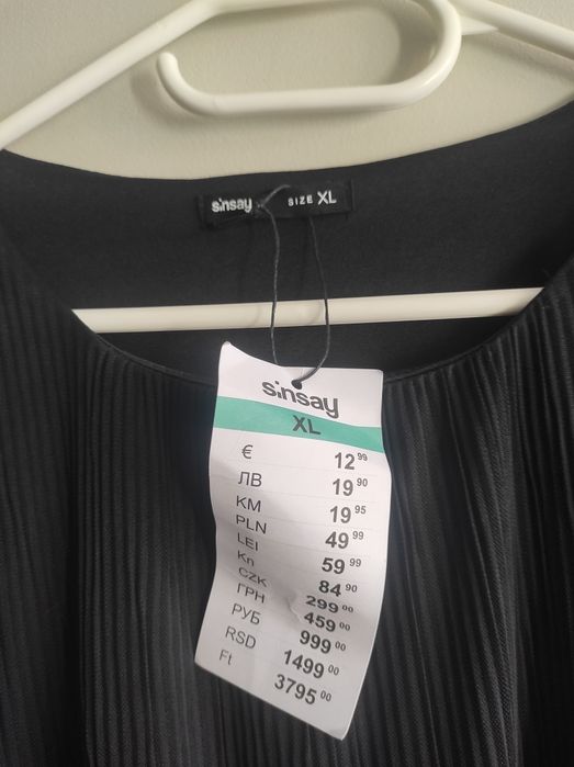 Sukienka czarna z długim rękawem NOWA