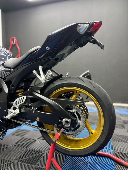 Suzuki GSXR 600 k8