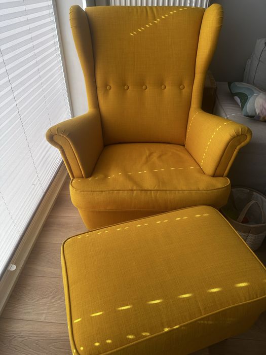 Fotel Ikea żółty uszak Skiftebo