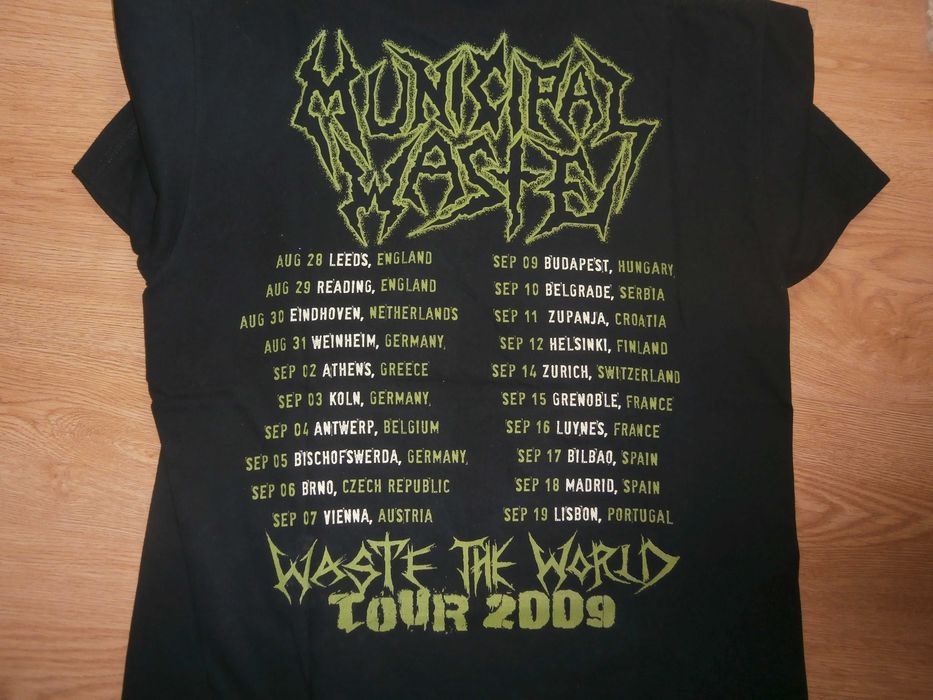 t-shirt pretas de bandas tour