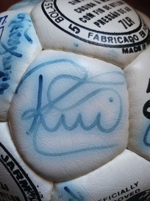 Bola FC Porto - autografada - Sir Bobby Robson + equipa