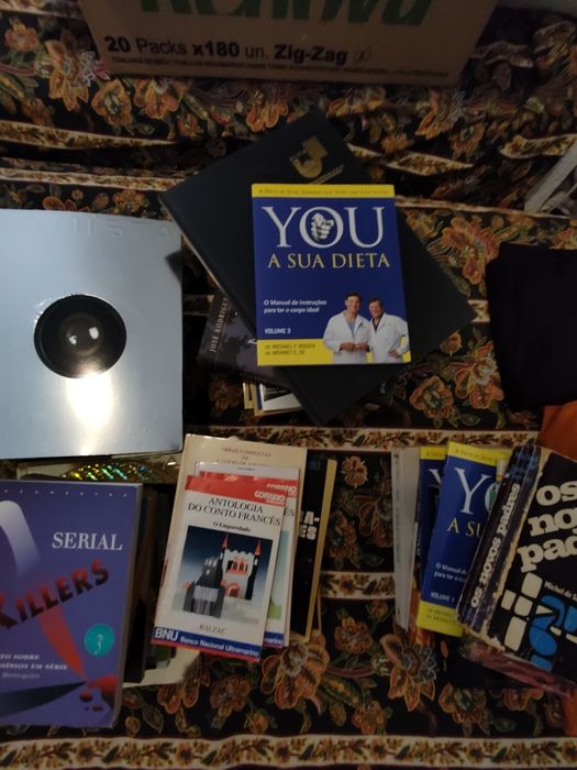 Lote de 118 livros novos e antigos