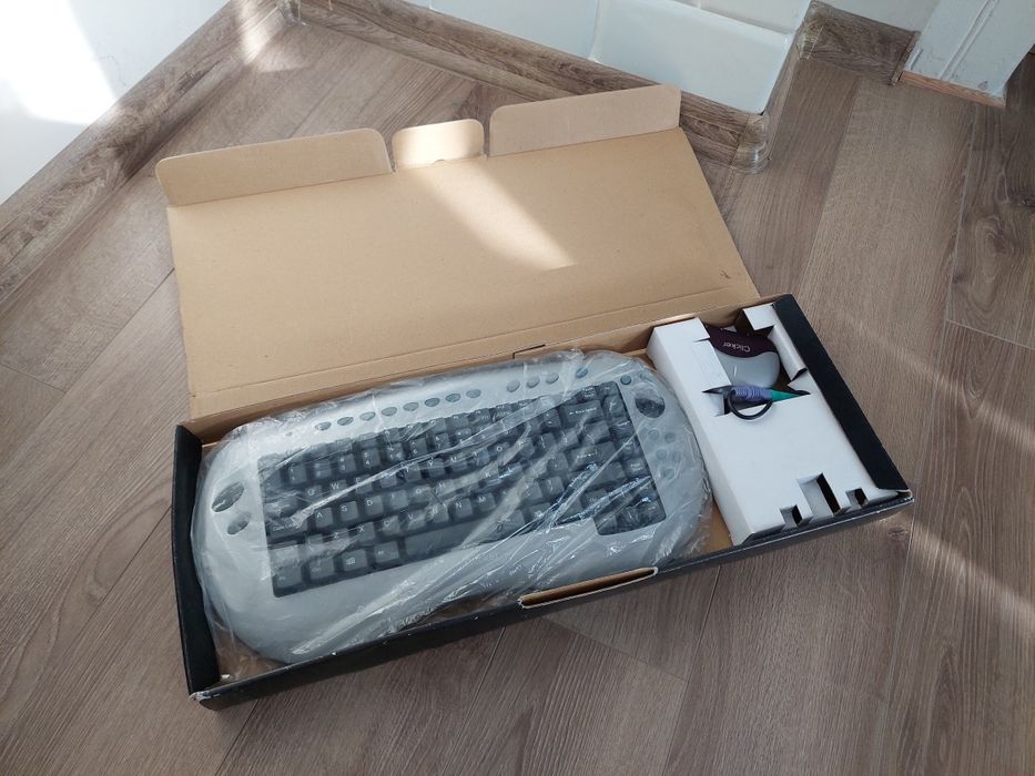 Klawiatura PC bezprzewodowa