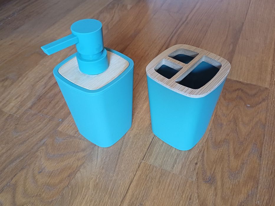 Conjunto de doseador e copo de cor verde - NOVO