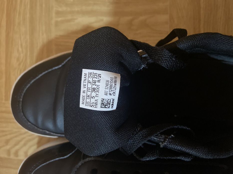 Adidas кроси 38 розмір