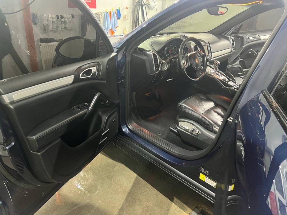Продам Porshe Cayenne дизель 2013 Состояние идеальное!