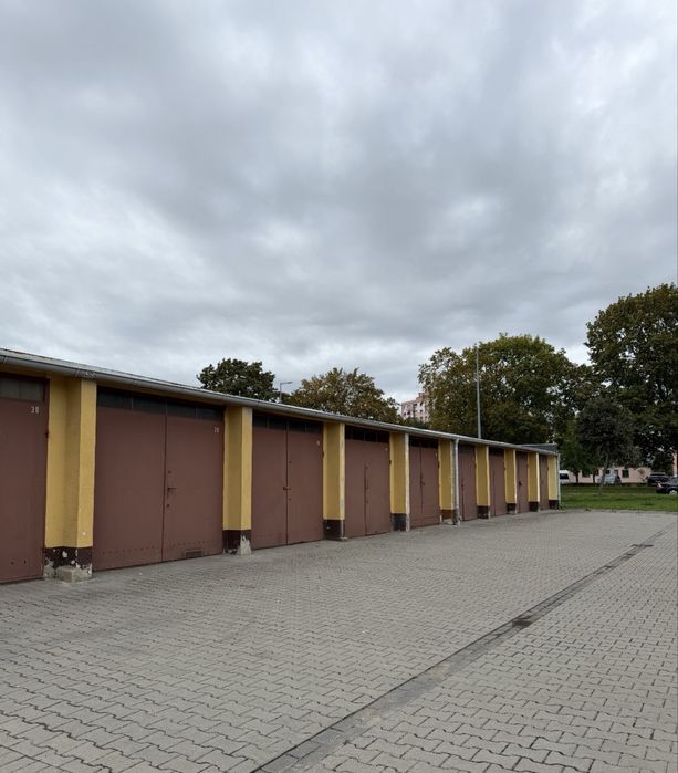 Garaż ulica Estkowskiego