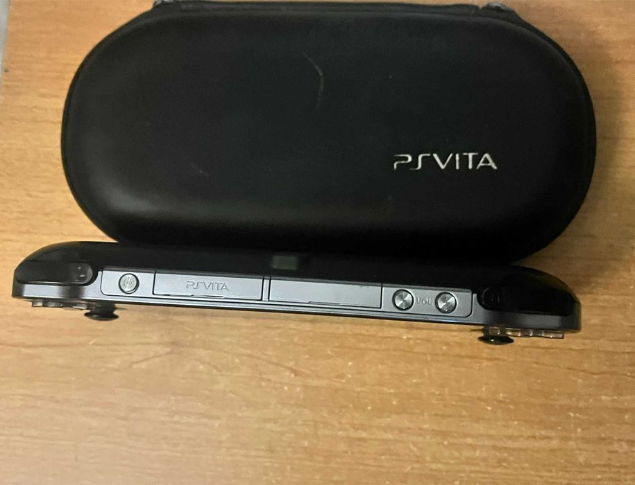 PS Vita PCH‑1004 Preta + 3Jogos + Capa e Bolsa