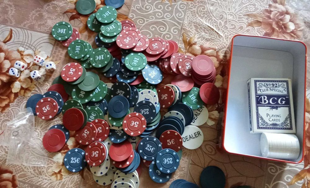 Игра ПОКЕР новая почти