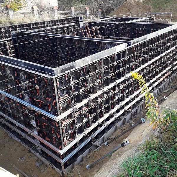 Szalunki ścienne fundamentowe Tekko