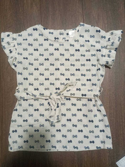 Блузка для дівчинки з бантиками 128 розмір