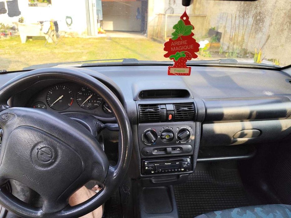 Opel Corsa B 1.2 gasolina impecável