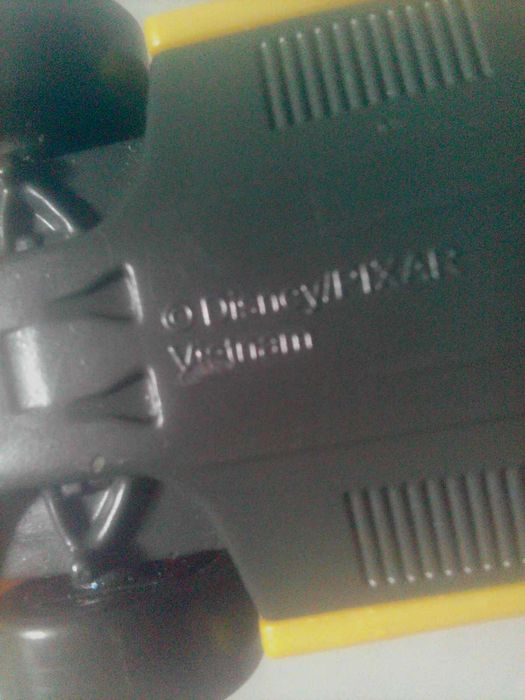 Игрушка машинка модель автомобиля Disney Pixar