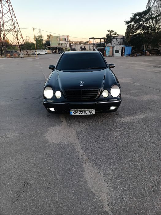 Мерседес w210 2001 г