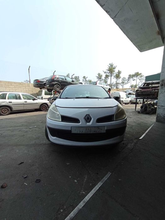 Renault Clio para peças