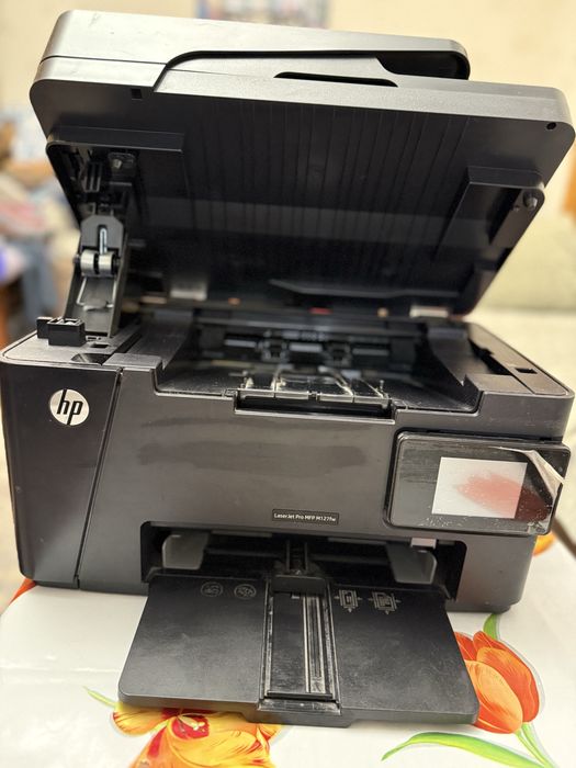Принтер БФП HP LaserJet Pro M127fw / Лазерний монохромний друк / 600x600 dpi / A4 / 21 стор/хв / USB 2.0, Ethernet, Wi-Fi