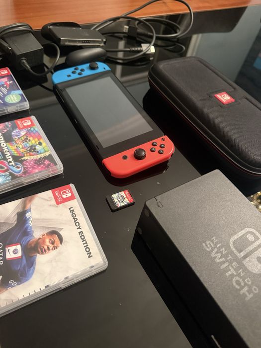 Nintendo Switch + Mario Kart + 3 Jogos + Dock + Comando
