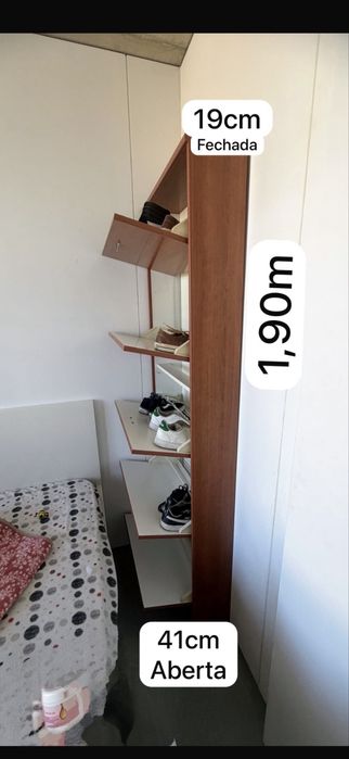 Sapateira em madeira