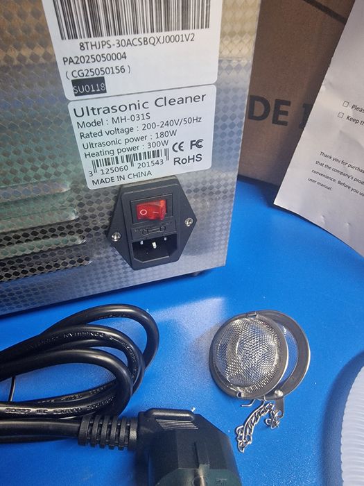 Máquina de limpeza ultrassônica digital com tanque de 6 litros.