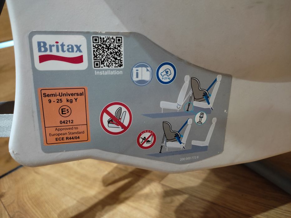Fotelik  montowany tyłem Britax Romer
